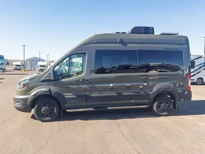 2027 Thor Motor Coach Palladium photo 18