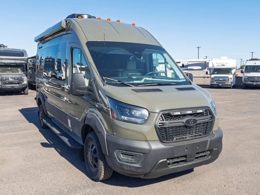 2027 Thor Motor Coach Palladium exterior