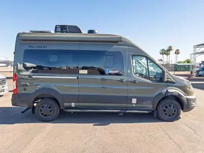 2027 Thor Motor Coach Palladium photo 16