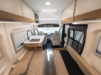 2027 Thor Motor Coach Palladium photo 5