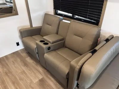 2027 Entegra Coach Odyssey photo 10