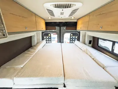 2026 Storyteller Overland Darkmode photo 13