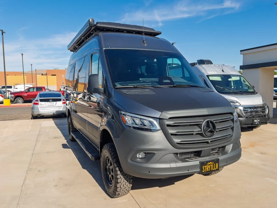 2026 Storyteller Overland Darkmode exterior