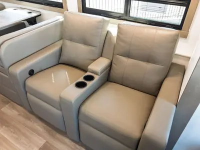 2027 Entegra Coach Vision XL photo 8