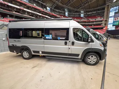 2027 Thor Motor Coach Tellaro photo 16