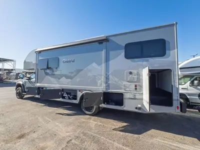 2027 Thor Motor Coach Omni photo 30