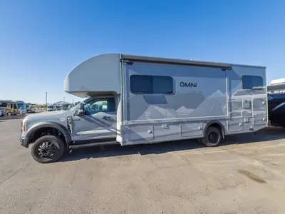 2027 Thor Motor Coach Omni photo 25