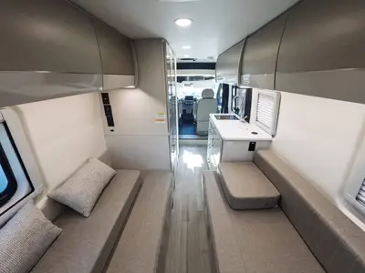 2027 Thor Motor Coach Tellaro photo 5