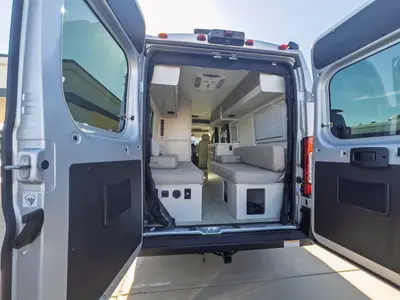 2027 Thor Motor Coach Tellaro photo 2