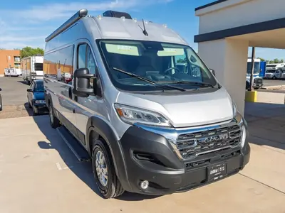2027 Thor Motor Coach Tellaro exterior