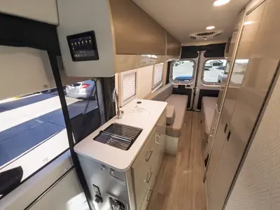2027 Thor Motor Coach Tellaro photo 11