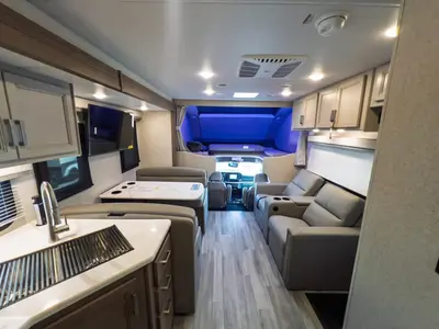 2027 Thor Motor Coach Omni photo 4