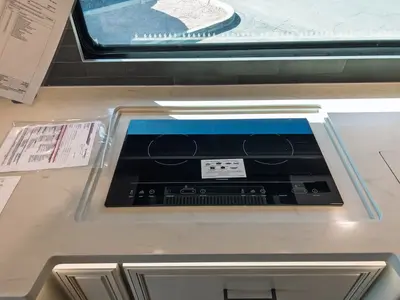 2027 Fleetwood Discovery LXE photo 15