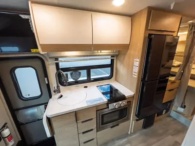 2027 Thor Motor Coach Compass AWD photo 9