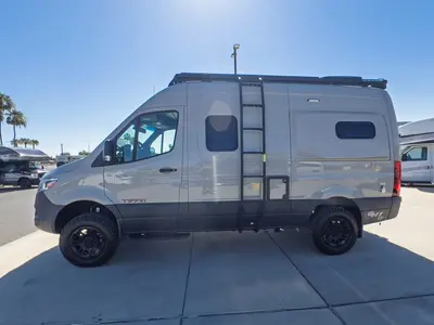2027 Tiffin Motorhomes GH1 photo 17