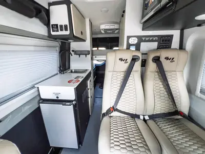 2027 Tiffin Motorhomes GH1 photo 6