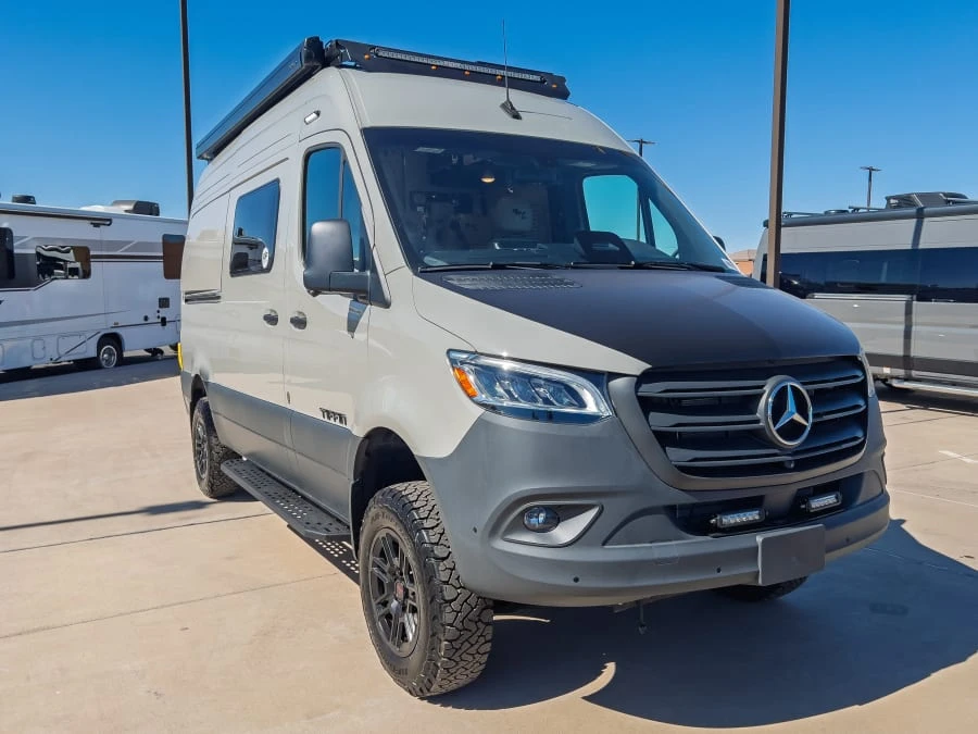 2027 Tiffin Motorhomes GH1 exterior