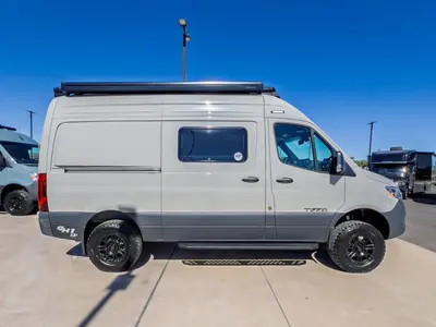2027 Tiffin Motorhomes GH1 photo 15