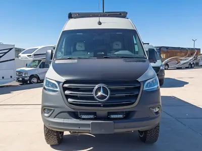 2027 Tiffin Motorhomes GH1 photo 18