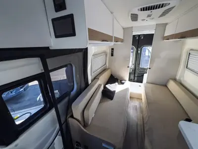 2027 Thor Motor Coach Palladium photo 11