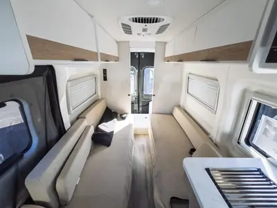 2027 Thor Motor Coach Palladium photo 6
