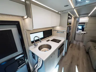 2027 Tiffin Motorhomes Wayfarer photo 9