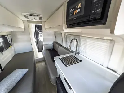 2027 Thor Motor Coach Tranquility photo 7