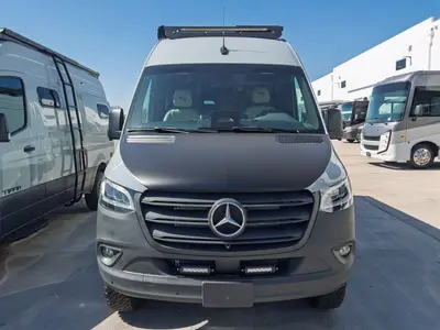 2027 Tiffin Motorhomes GH1 photo 18