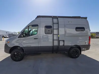 2027 Tiffin Motorhomes GH1 photo 17