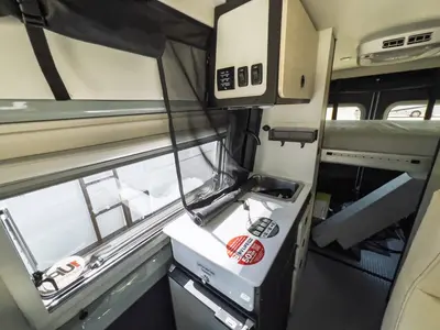 2027 Tiffin Motorhomes GH1 photo 9