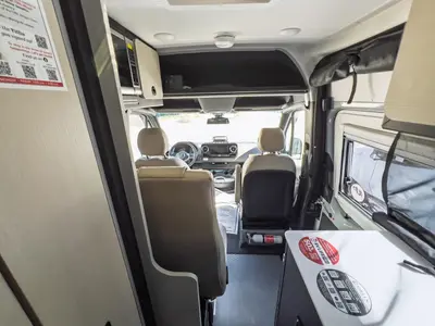 2027 Tiffin Motorhomes GH1 photo 5