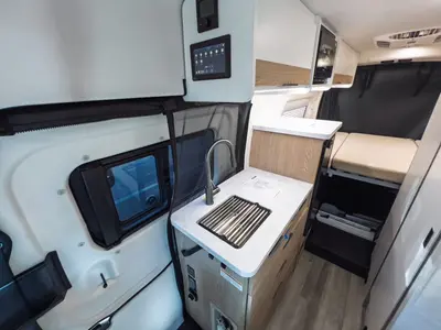 2027 Thor Motor Coach Talavera photo 9