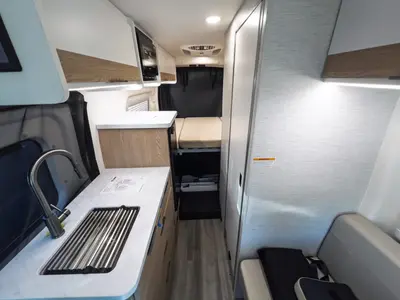 2027 Thor Motor Coach Talavera photo 6