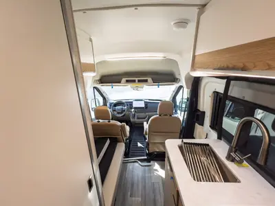 2027 Thor Motor Coach Talavera photo 5