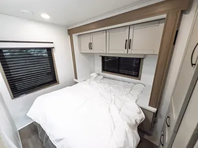 2027 Entegra Coach Odyssey SE photo 13