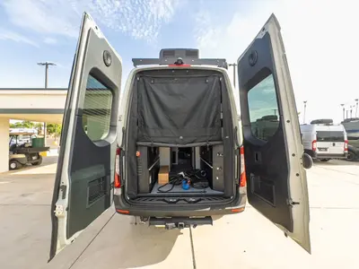 2027 Tiffin Motorhomes GH1 photo 2