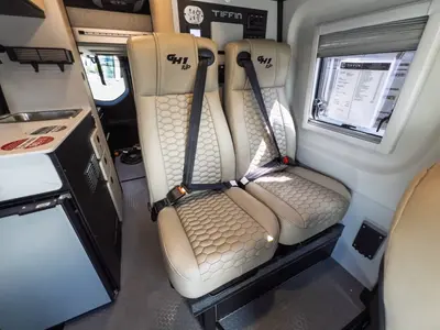 2027 Tiffin Motorhomes GH1 photo 8