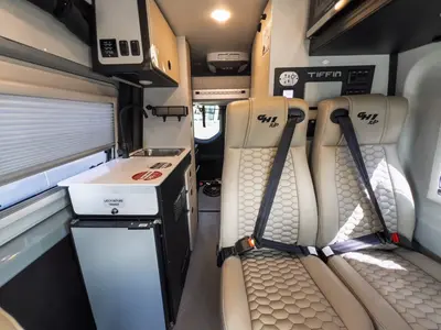 2027 Tiffin Motorhomes GH1 photo 6