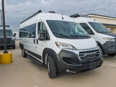 2027 Thor Motor Coach Tellaro exterior