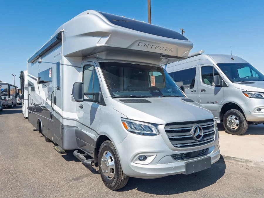 2027 Entegra Coach Qwest exterior