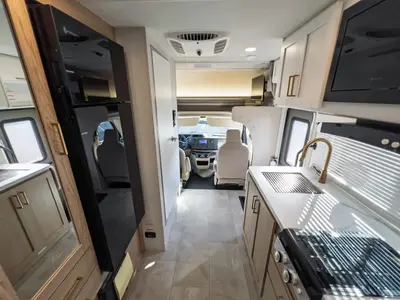 2027 Thor Motor Coach Chateau photo 4