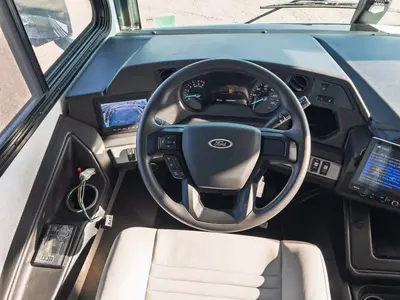 2027 Fleetwood Bounder photo 3