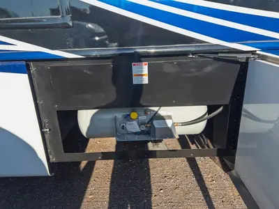 2027 Fleetwood Bounder photo 24