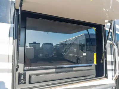 2027 Fleetwood Bounder photo 20