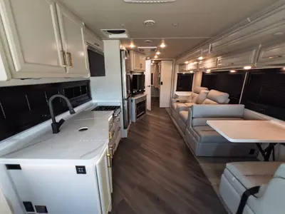 2027 Fleetwood Bounder photo 5