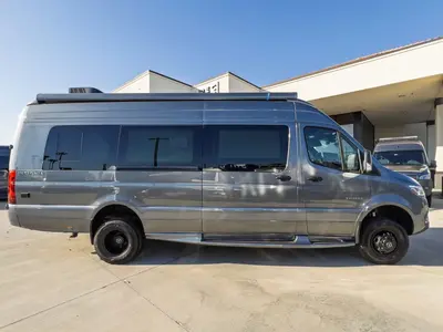 2027 Entegra Coach Insignia photo 17