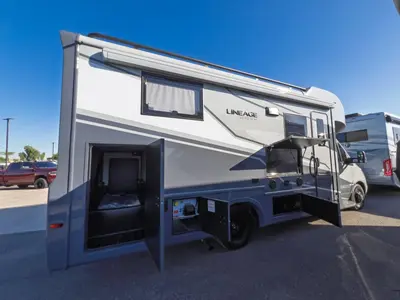 2027 Grand Design Lineage Series M photo 17
