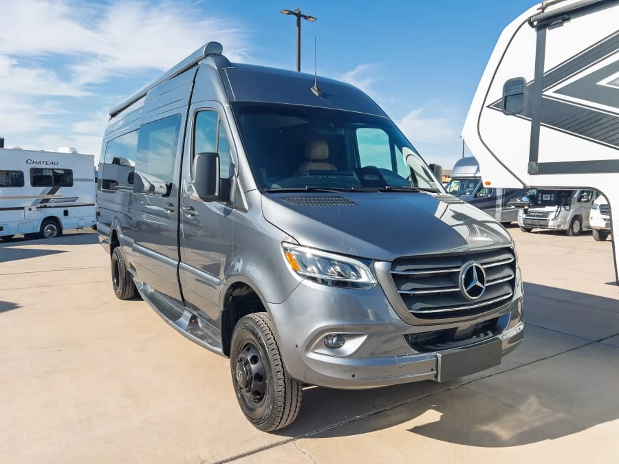 2027 Entegra Coach Insignia exterior