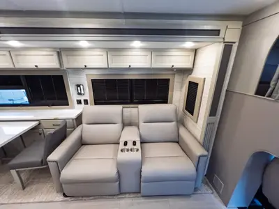 2027 Tiffin Motorhomes Allegro BAY photo 8