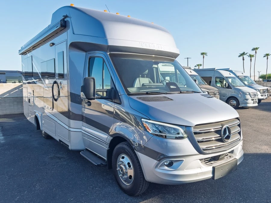 2027 Tiffin Motorhomes Wayfarer exterior
